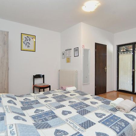 Rooms Veli Vrh 2208 بولا المظهر الخارجي الصورة